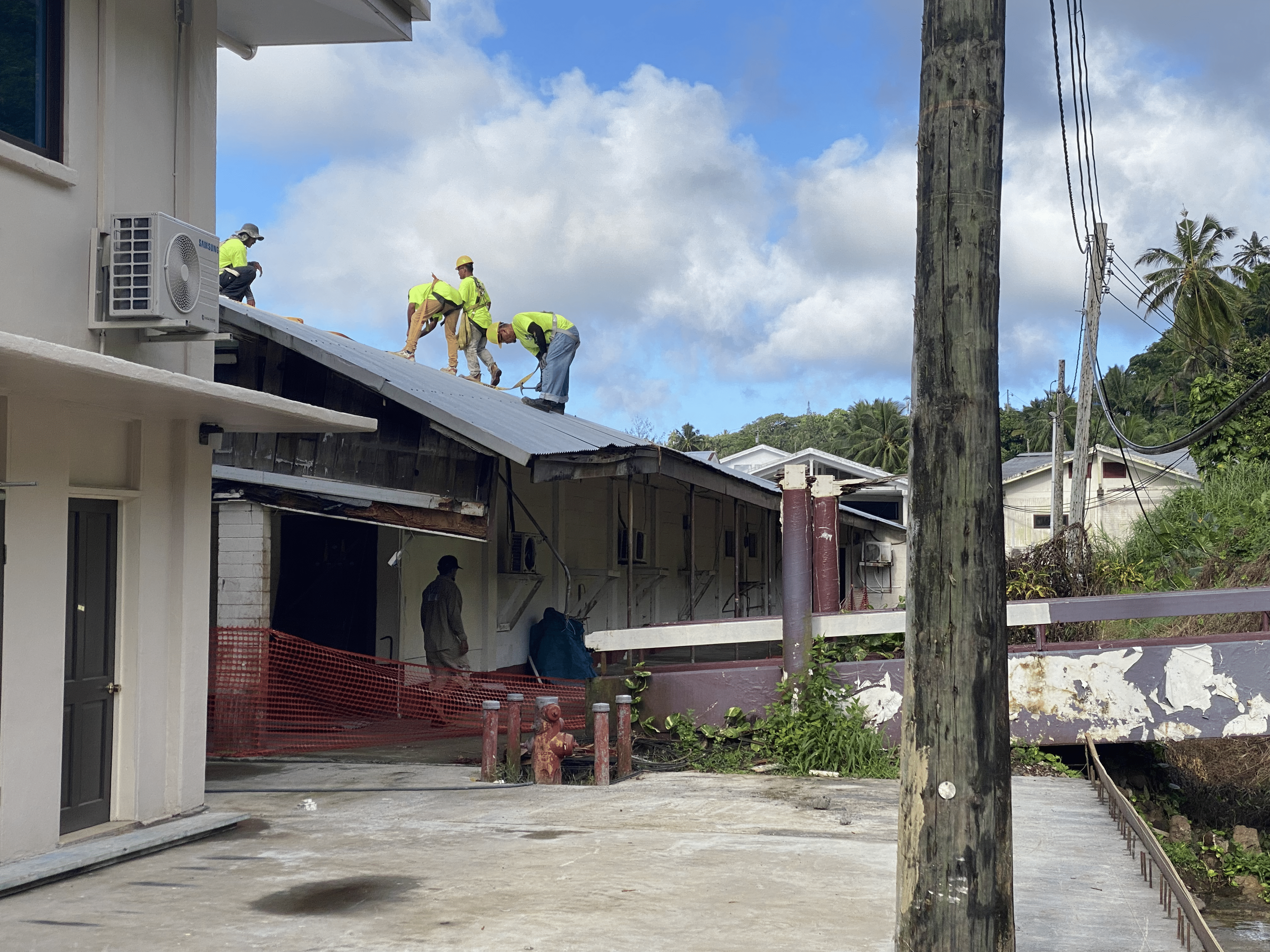 07. Mobilization - Removing of Tin Roof